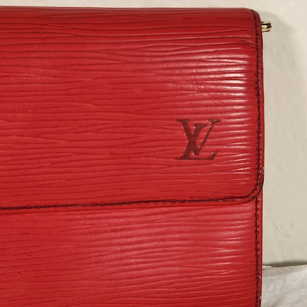 Louis Vuitton Epi Porte Feuille Sarah Leather Long Bifold Wallet Red Authentic